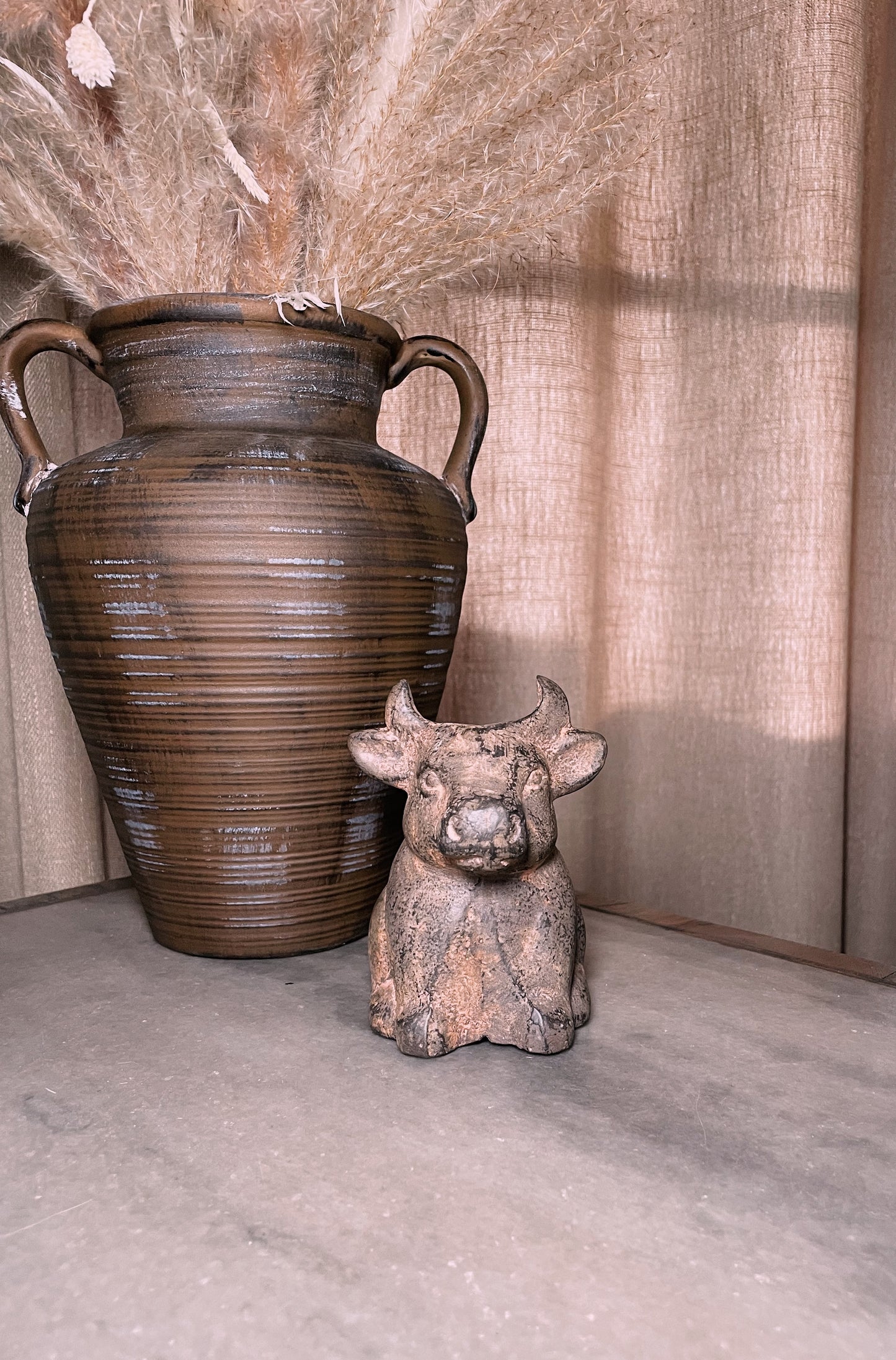 Rustic Mini Table Top Bull